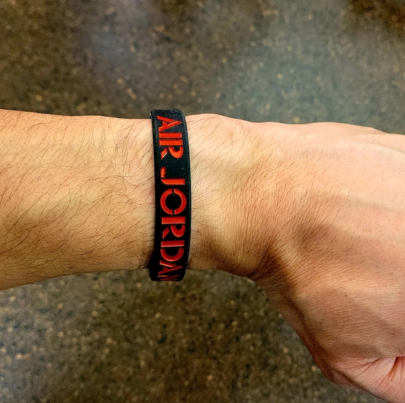 Air Jordan Silicone Wristband Bracelet 4 Pieces - Picture 10 of 12